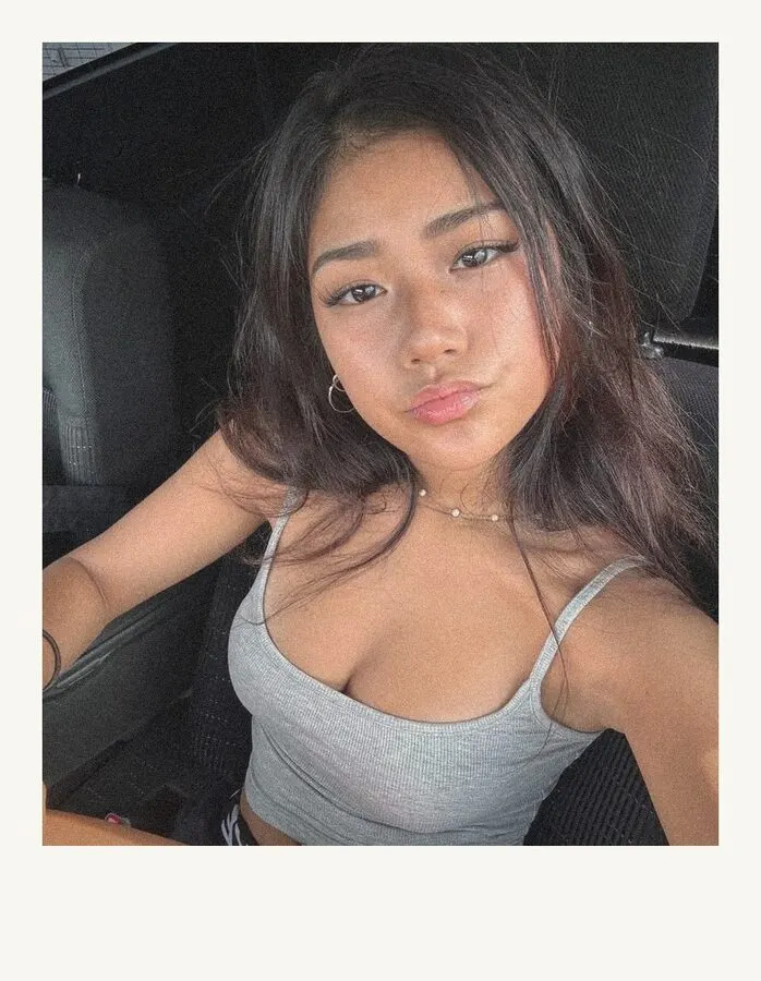 Instant look: the same selfie in soft instant-film colors inside a white frame